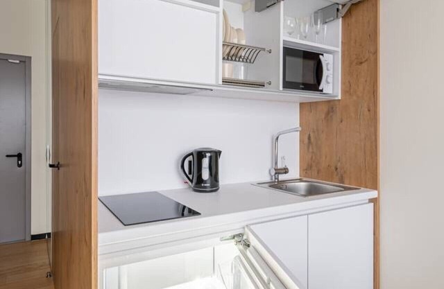 Stylish apartment 100m from the beach