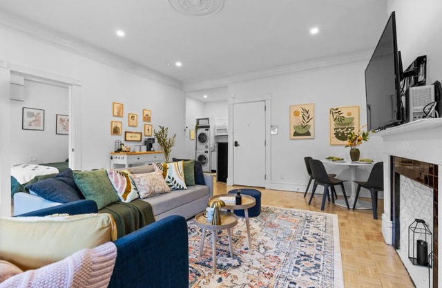 Stylish Back Bay Retreat, Steps from Prudential