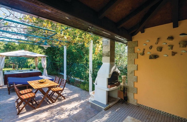 Stylish Bungalow for Three
