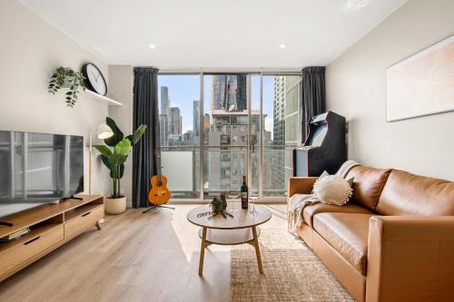 Stylish CBD Apartment Urban Escape & Epic Views!