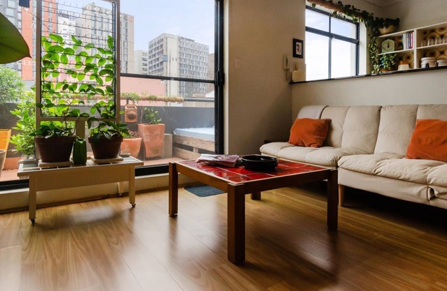 Stylish & Convenient Stay in Central Redfern