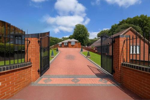 Stylish Detached Bungalow