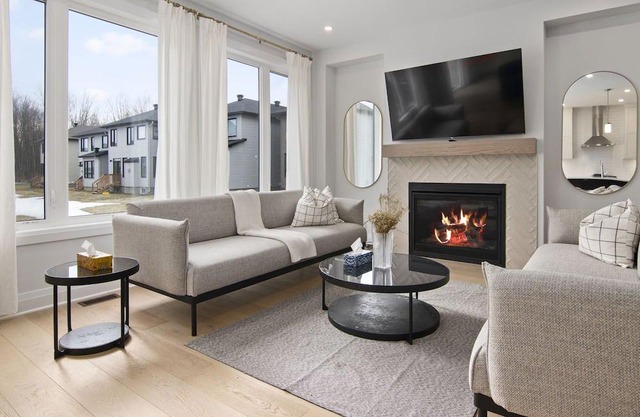 Stylish Family Villa in Luxury Neighbourhood, Downtown - Airport - River.