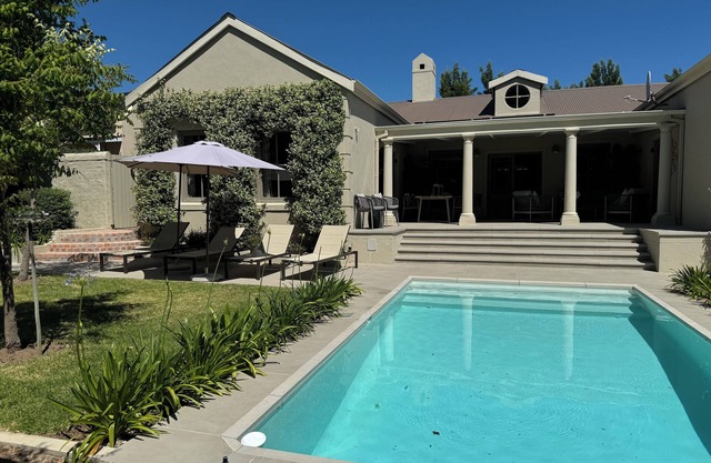 Stylish House + Pool situated amongst vine's & olive trees, exclusive domaine