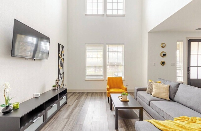 Stylish Living in Vibrant Frisco