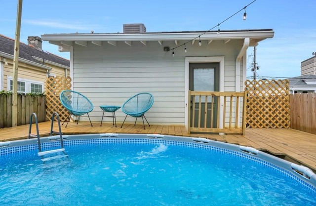 Stylish NOLA Retreat: 3BR, 2BA Home. Exclusive Access, Pool, Walk to Streetcar, Superdom9