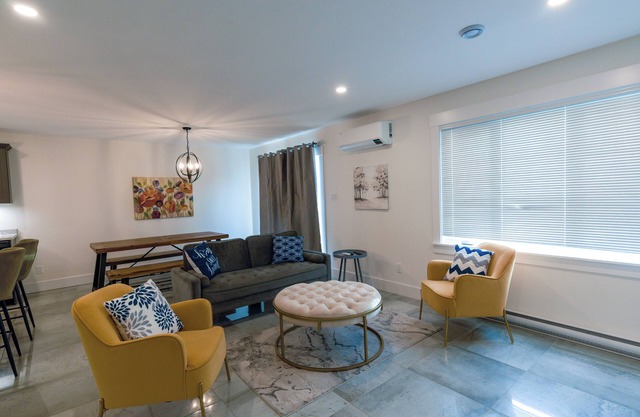 Stylish retreat with Garage