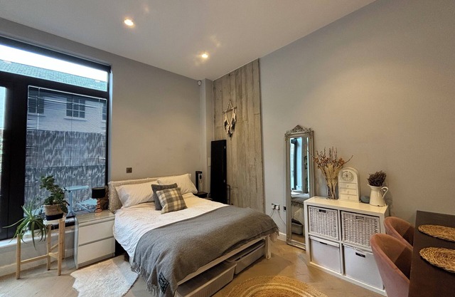 Stylish Studio in Hackney with Private Terrace