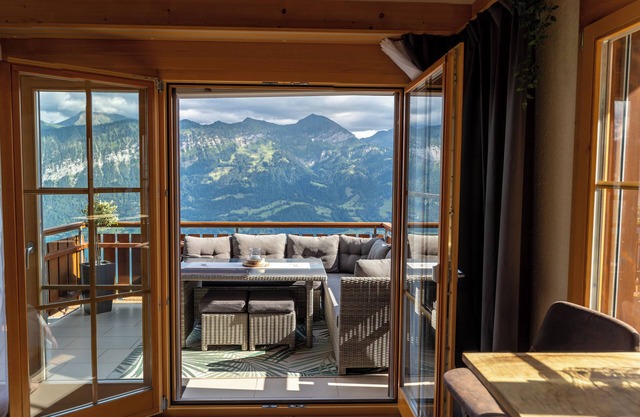 Stylish vacation apartment with panoramic views and sauna