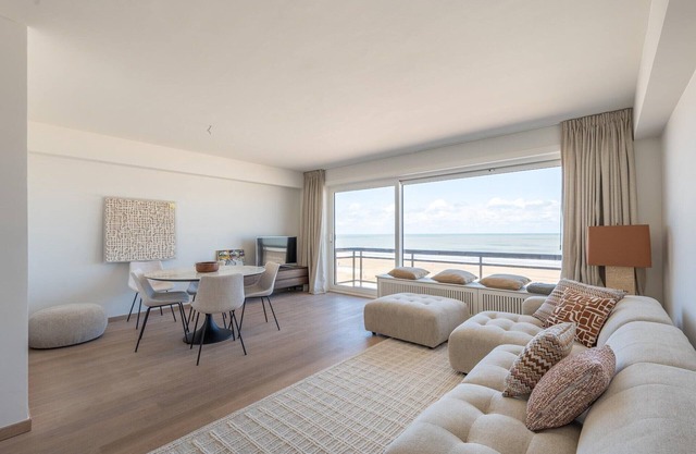 Stylish Zeedijk Sea Escape