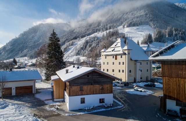 Stylishly renovated Moarhaus Chalet with private sauna