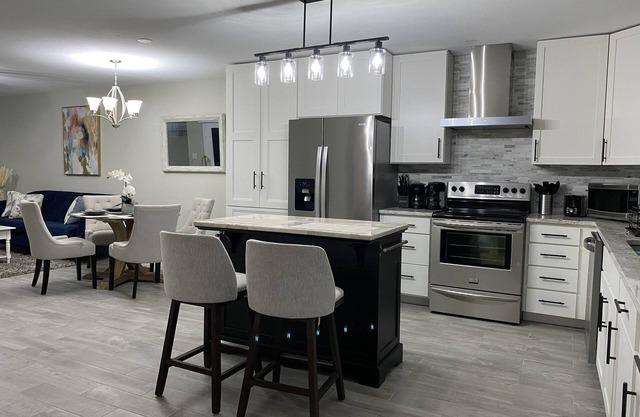 Stylist Sarasota Home near Downtown, Beaches, Airport