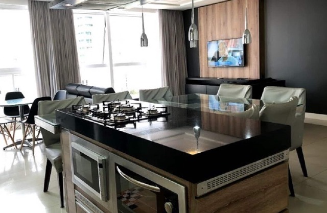 SUITABLE NEW MODERN c / 3 suites / 4 Aircon / 4 TV's LED / Wifi / 2 garages