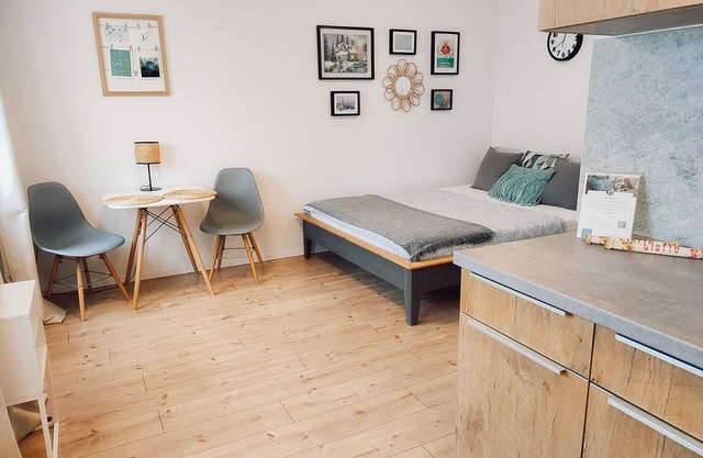 Suite 13 Apartment with Netflix