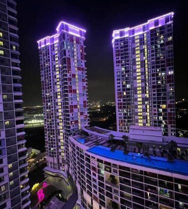 Suite 196 at i-City-2BR l 5 Pax l Wifi l 1 Car Park