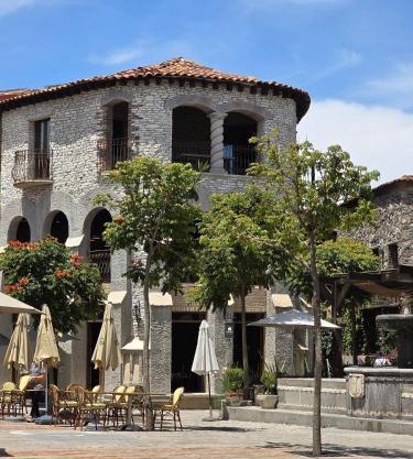 Suite Raffaello: Diseño y Comodidad en Val'Quirico