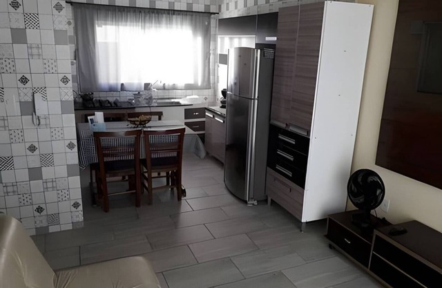 Suite TEN air conditioning and kitchen