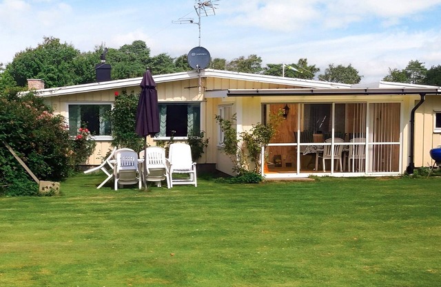 Summer cottage near the beach