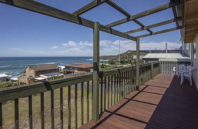 Summer House On Kurrawa - stunning beach views