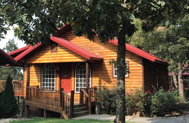Summer=LakeLife! Popular Grand Lake Dripping Springs cliffside lake view cabin