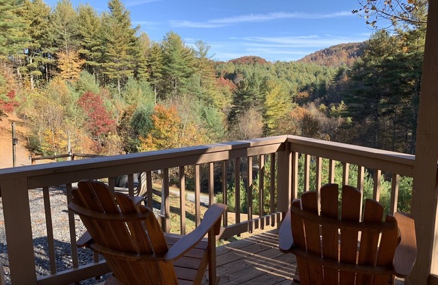 SUMMER SPECIAL — Book 5 nights 6+7th FREE — LOG CABIN with Privacy+ Firepit