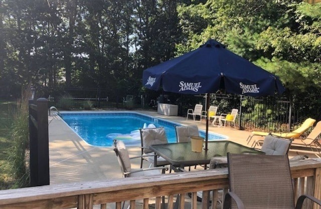 Summers by the Pool - Barnstable Village, Cape Cod, MA Home w/Pool + Beach Pass!