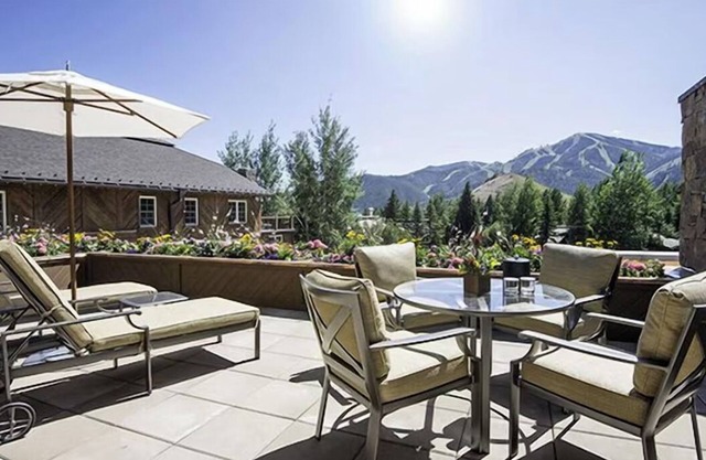Sun Valley Resort, Lake Cottage