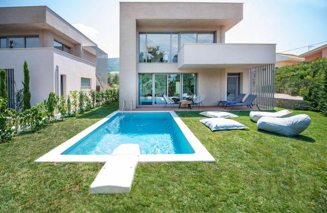 SunBlue Villa Modern Private Pool