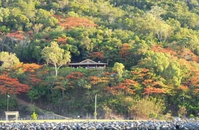 Sundowners Webbers Esplanade