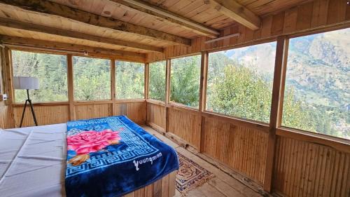 Sunils Cabin 5BHK Glass View Villa Manali