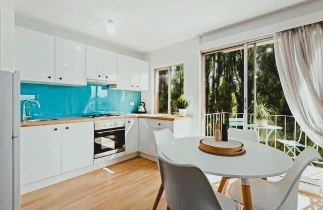 Sunny 2-Bed Apartment in Sandy Bay, Near Casino