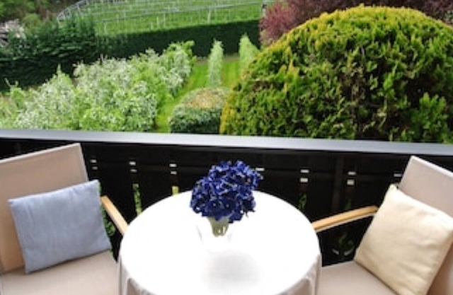 Sunny apartment with garden & mountain view-Ideal base for your South Tyrol vacation