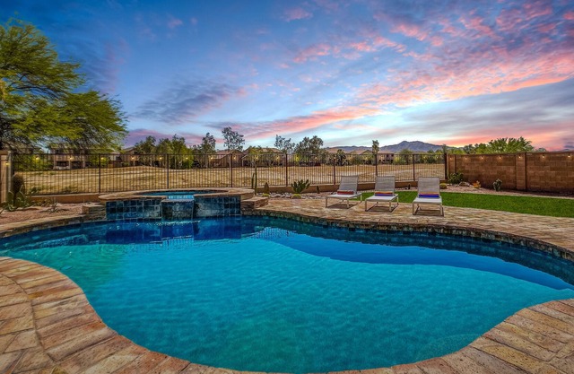 SUNNY HAVEN modern luxury VIEW home GATED, heated POOL, SPA, gas BBQ / firepit