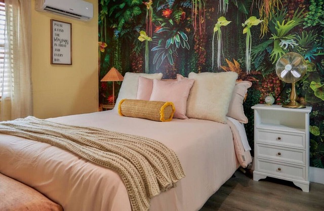 Sunny Hideout Apartment !