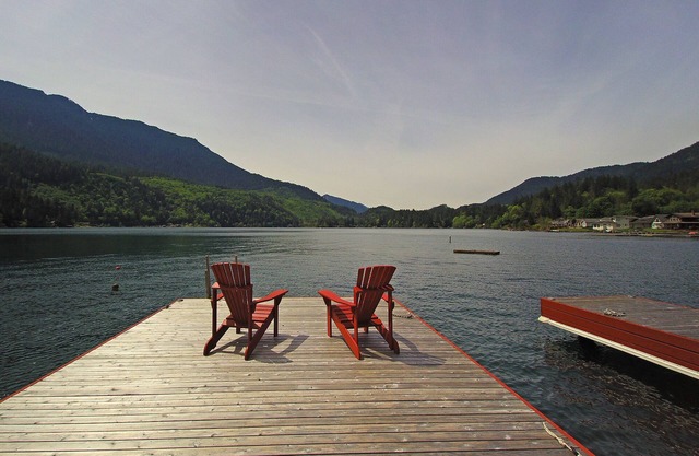 Sunny Lake Sutherland Gateway to Olympic National Park
