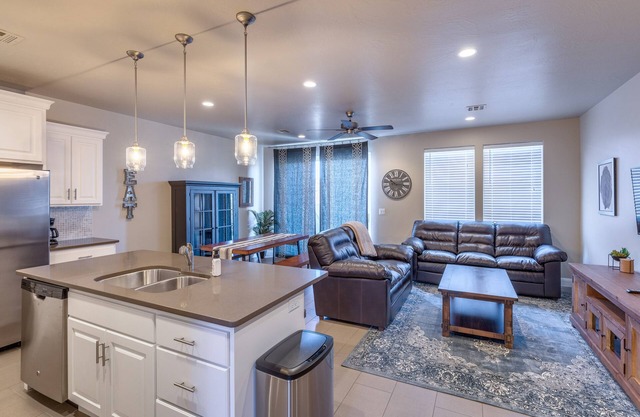 Sunny Ledgeview Retreat at The Ledges *Resort Amenities Included!*