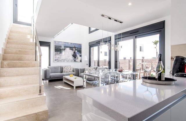 Sunny modern new villa (max. 6 pers.) With private pool