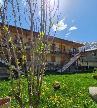 Sunny Mountain House