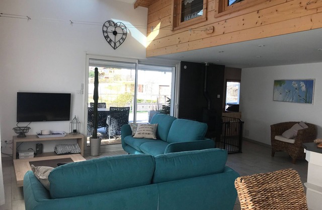 Sunny Retreat with Sauna, Terrace & Close to Gérardmer Center