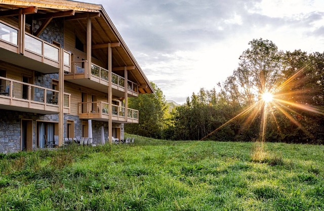 Sunny Terrace & Ski Access