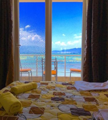 Sunrise Apartments and Studios