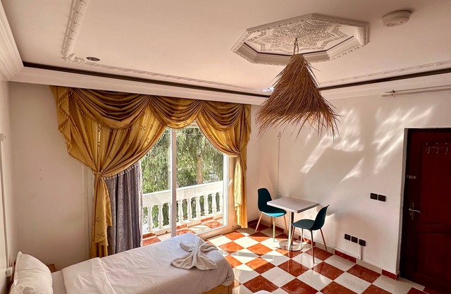 sunrise auberge