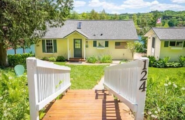 Sunset Cottage #3, Lake Moraine Home #3 Near Colgate University