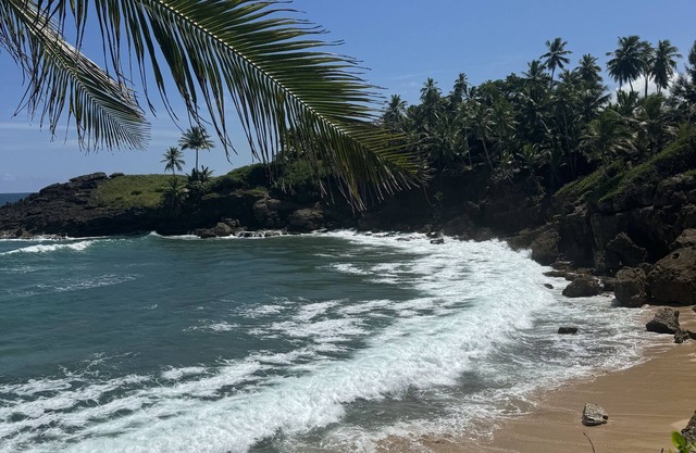 Sunset Haven: Spacious 2BR Beachside Stay