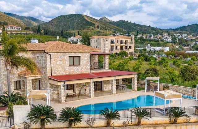 Sunset View Villa in Argaka