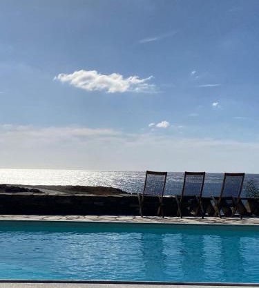 Sunset Villa with swimming pool at Tzia