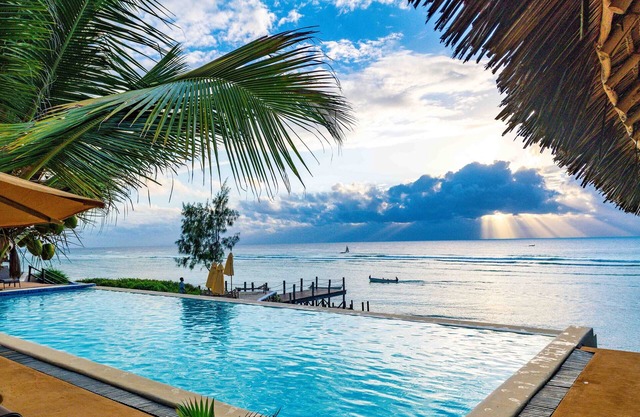 Sunshine Marine Lodge