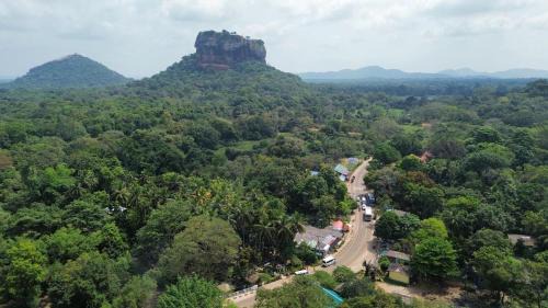 Sunshine Resort Sigiriya
