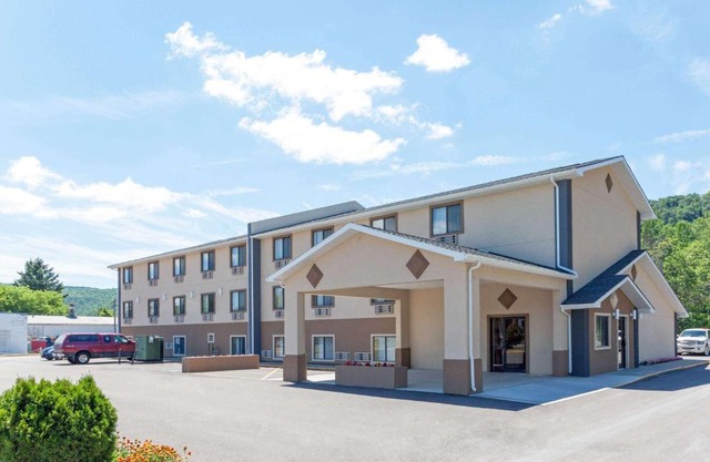 Super 8 by Wyndham Bath Hammondsport Area