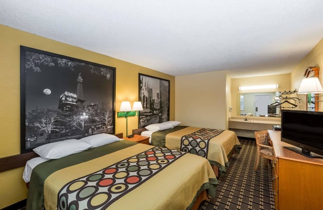 Super 8 by Wyndham Indianapolis/Southport Rd